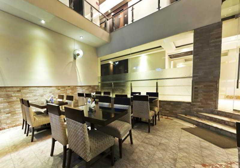 Fabhotel Marble Arch Karol Bagh Дели Экстерьер фото