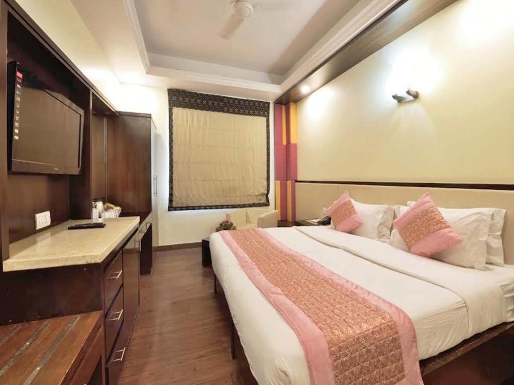 Fabhotel Marble Arch Karol Bagh Дели Экстерьер фото