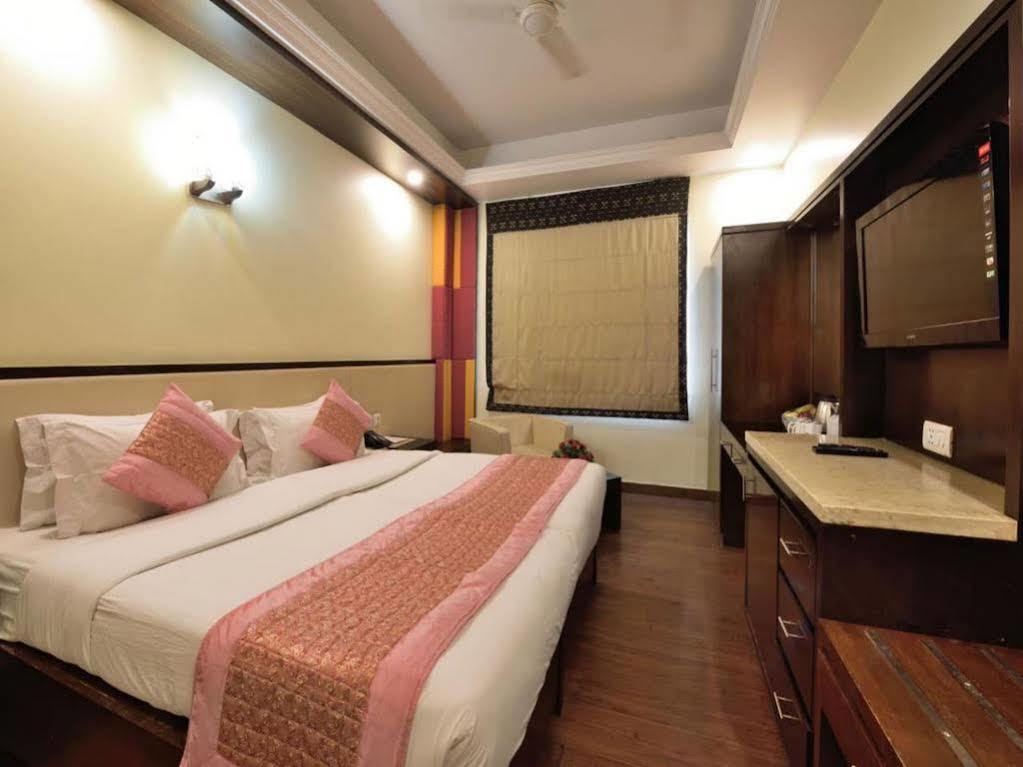 Fabhotel Marble Arch Karol Bagh Дели Экстерьер фото